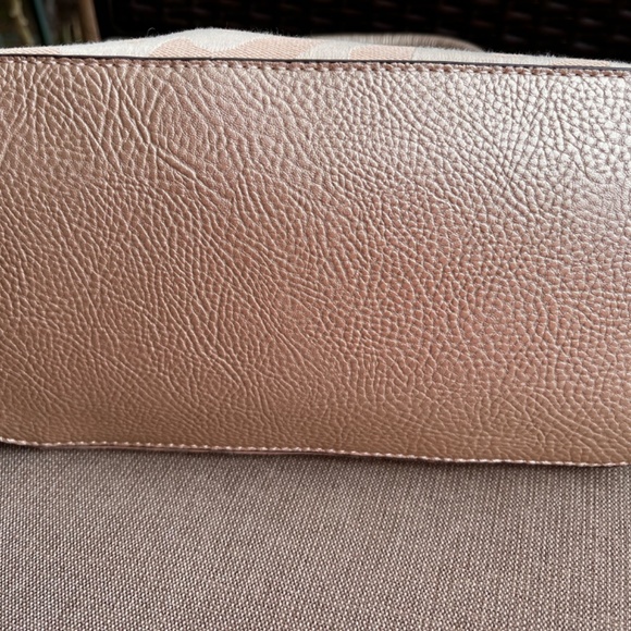 Dana Buchman Cream Colored Satchel - Picture 13 of 14